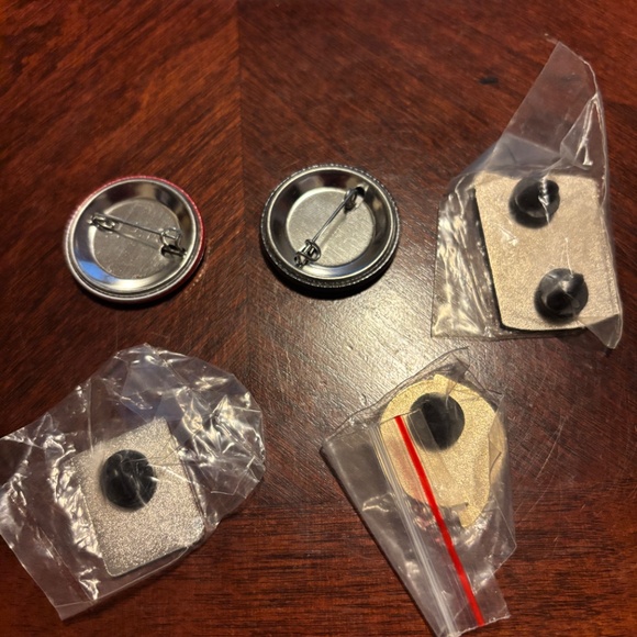 Negroni & Amaro pin & button collection - Picture 4 of 5